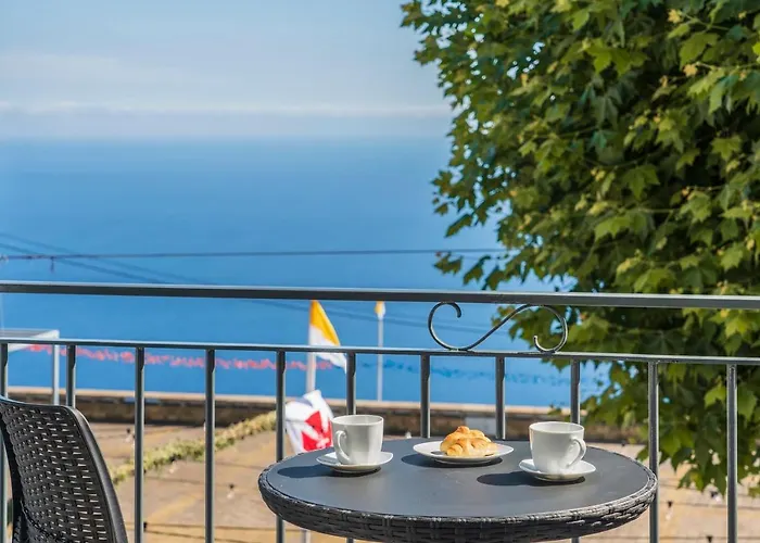 Apartament Intelsol By An Island Calheta (Madeira)