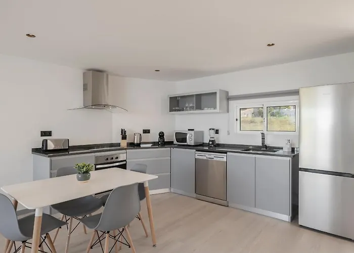 Apartament Intelsol By An Island Calheta (Madeira)